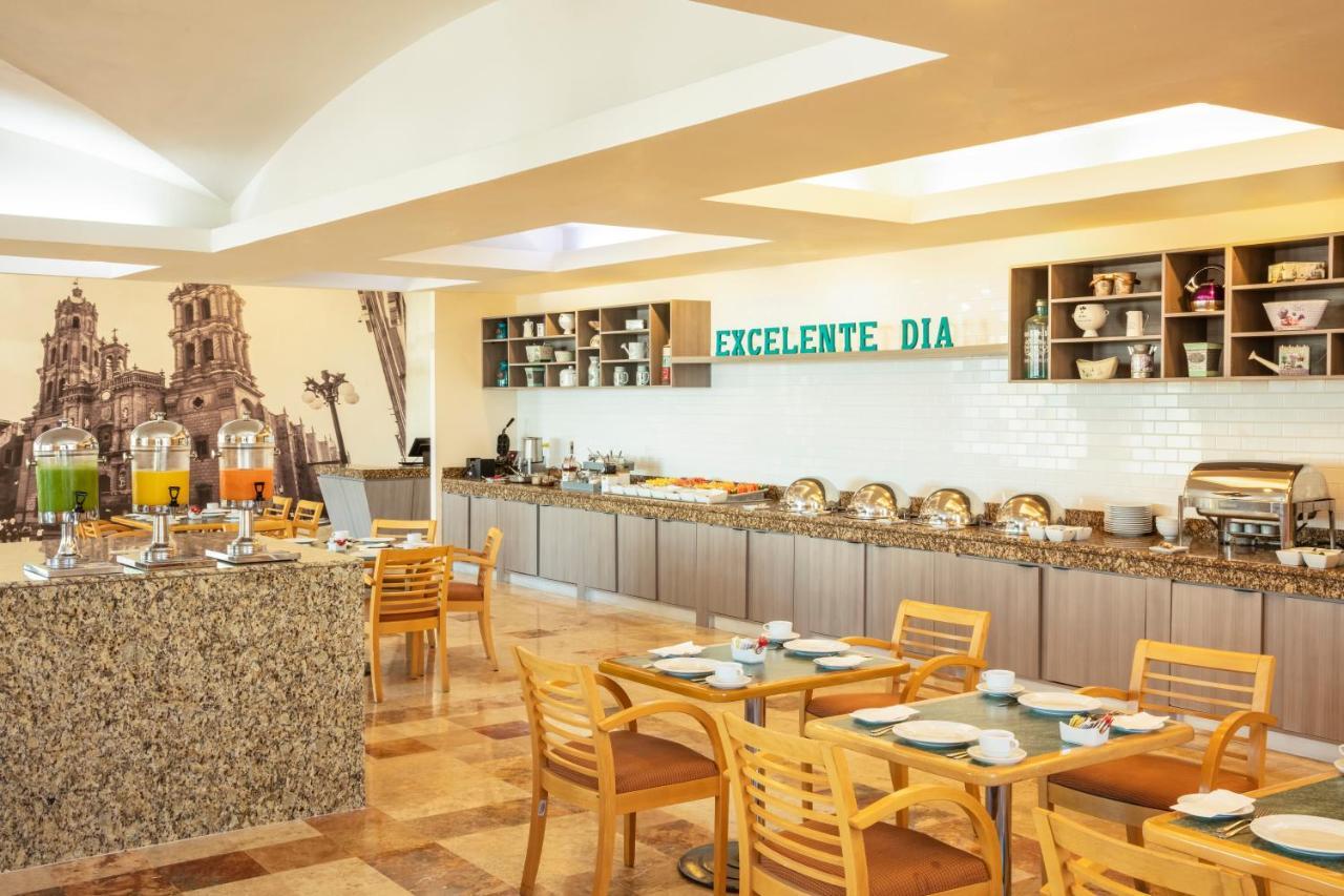 Fiesta Inn Express San Luis Potosi Oriente Kültér fotó