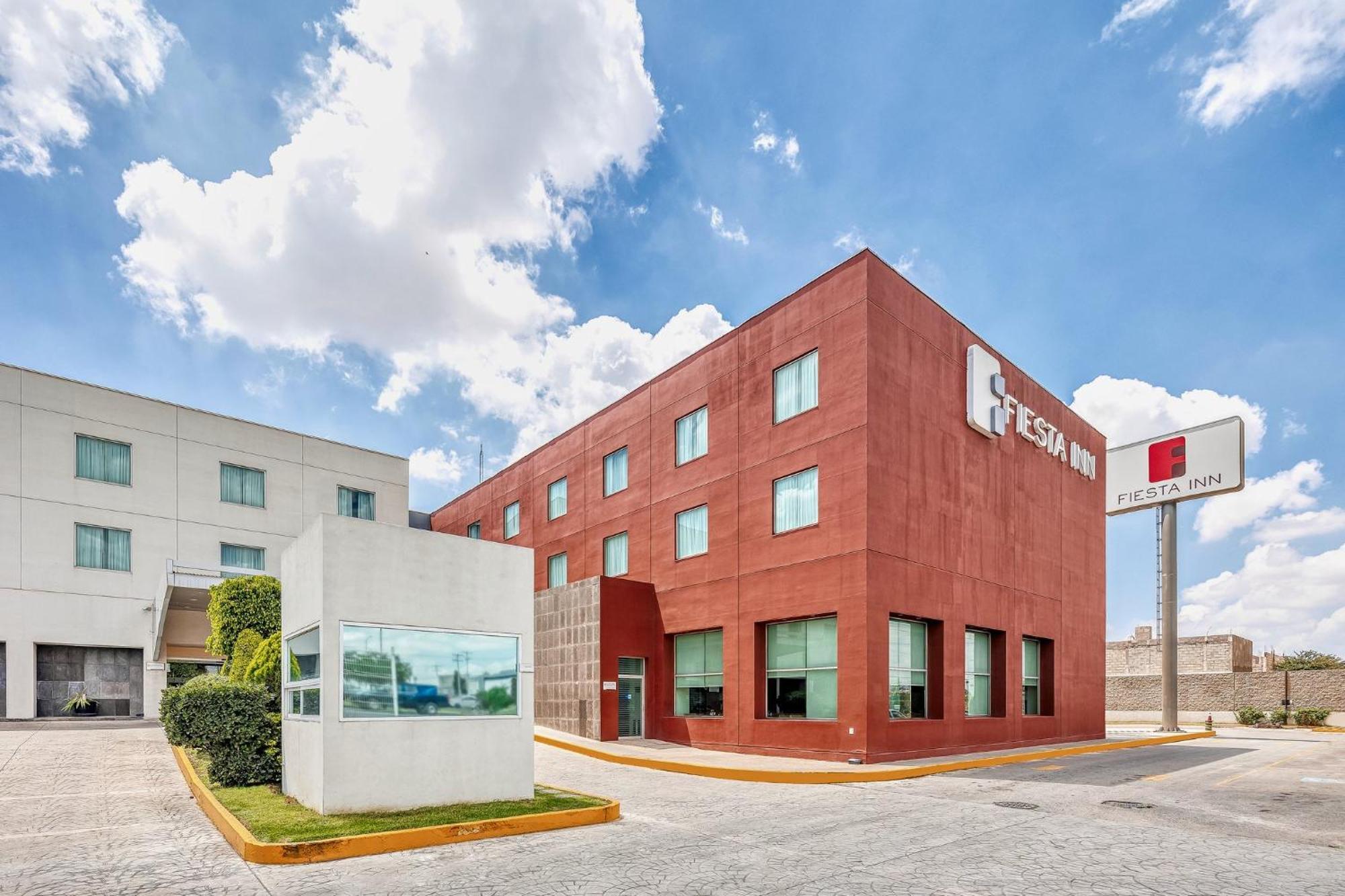 Fiesta Inn Express San Luis Potosi Oriente Kültér fotó