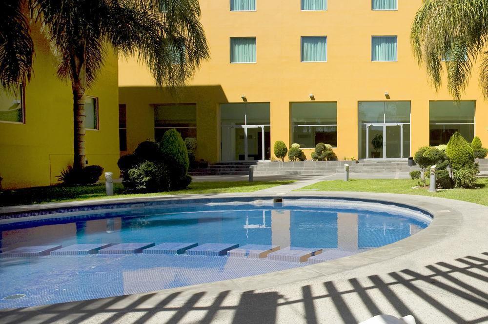 Fiesta Inn Express San Luis Potosi Oriente Kültér fotó