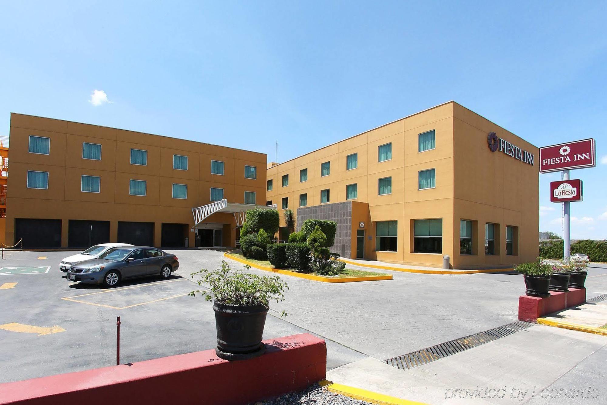 Fiesta Inn Express San Luis Potosi Oriente Kültér fotó